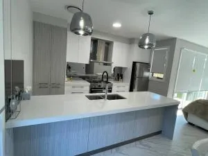 Brand new 5 star category home at RedHead beach - Whitebridge