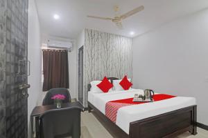 OYO 93463 Alwal Residency