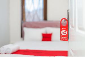 RedDoorz near Pasar Lama Serang