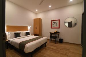 Super Townhouse Royapettah Near U.S Consulate