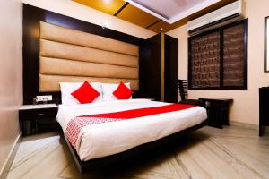 Hotel O J P Inn Near Patel Nagar Metro Station