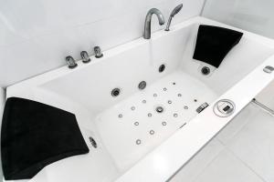 Large Penthouse 3BR with jacuzzi, Best for Kids