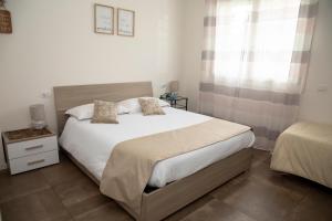 Two-Bedroom House room in Maisonette Modena Park