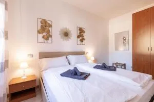 VIVI TIRANO[300m dal treno rosso del Bernina] - Campascio