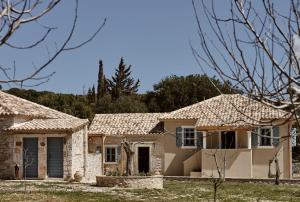 Alkis Farm and Residence