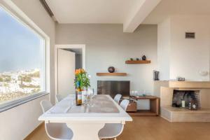 Stelianas House Top Floor Apartment with Private Jacuzzi