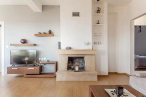 Stelianas House Top Floor Apartment with Private Jacuzzi