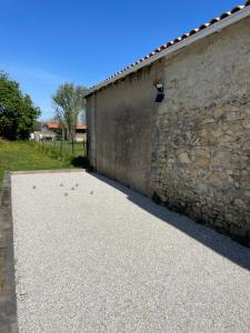 Maisons d'hotes Maison d'Hotes - Le Logis du Medoc : Chambre Triple avec Salle de Bains Privative