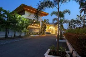 Eloor Tourist Home - Elūr