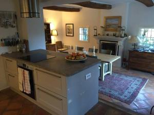 Villas Charming, chic, secluded villa within walking distance from Lorgues : photos des chambres