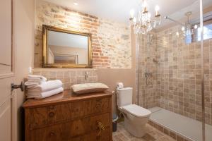 Les chambres de Charnay - Calme Charme Clim et Confort Piscine à 5 mn du péage