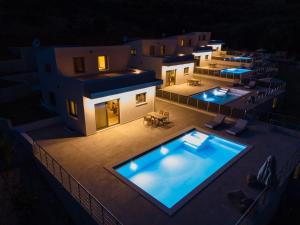 Plataria Sunrise Resort