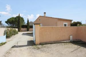 Villas Wonderful villa with pool in Pernes-les-Fontaines - Welkeys : photos des chambres