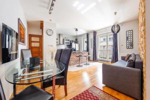 Maria Ludwika, Sun & Snow