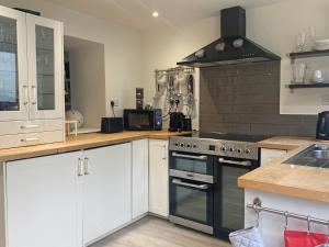 Cottage 170 - Roundstone