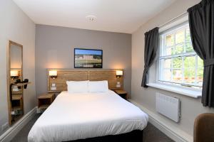 Wheatsheaf, Baslow by Marstons Inns
