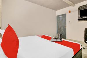 Hotel O Swarg Residency Near Nangloi Railway Station Metro Station