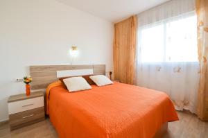 Schöne Wohnung mit Pool , Wi-Fi und privat Garage