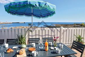 Maisons de vacances LocaLise - Maison familiale avec vue imprenable sur la mer et tout a pied au Guilvinec - Acces plage direct - Linge de lit inclus - Wifi inclus : photos des chambres