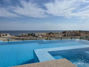 Royal Residence 3 New 2 bed apartment sea view with infinity pool