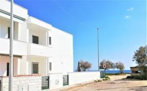 054 e 055 Spiaggia direttamente sulla spiaggia di SalentoInVacanza.Com - SantʼAntonio