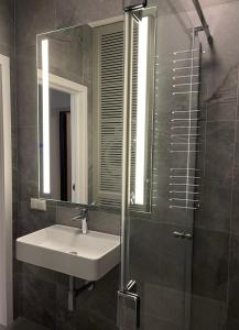 Modern New-Build Apt, managed by RentiFor