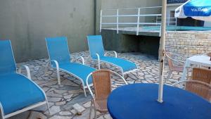 Casa c piscna em cond. fechado