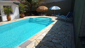 Casa c piscna em cond. fechado