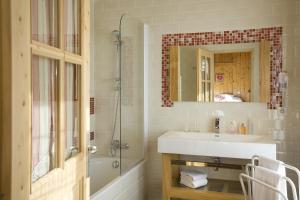 Hotels Hotel L'Arbina : Chambre Double - Vue sur Village
