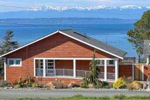 Beautiful by the Bay - Clinton