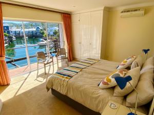 42 Spinnaker, The Quays