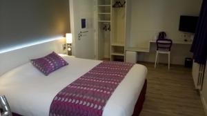 Hotels Contact Hotel du Cerf : photos des chambres