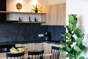 Isla Luxury Apartments - Private Rooftop with Hot tub - 100m from Beach