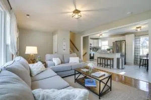 Sunny Family Home, 3 Mi to High Point Market! - Oakview