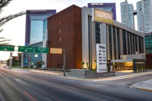 Krystal Urban Monterrey San Jeronimo