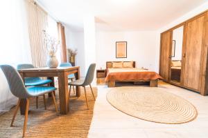 EVRA APARTMENTS