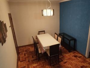 Apt superior com 2 qtos e 1 vaga