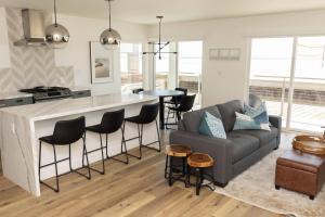 5609 East Seaside Walk