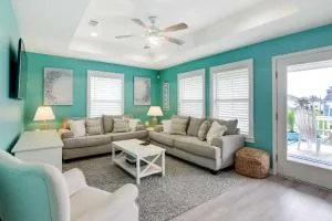 Walk to Shore Home with Deck in Crystal Beach! - Gilchrist