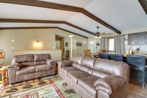 Breezy Point House with Dock on Pelican Lake!