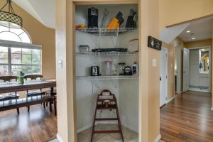 Branson Condo with Pool 2 Mi to Table Rock Lake