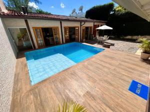 Casa Chalé na Barra da Tijuca Com Piscina Próximo a Praia