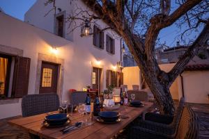 Walnut tree Villa Ano Archanes-10km from Heraklion