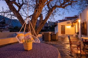 Walnut tree Villa Ano Archanes-10km from Heraklion