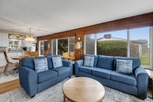 Waters Edge Oceanside Home