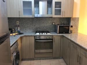 Naama bay Luxury stylish entire flat with en-suit rooms -centre of Sharm