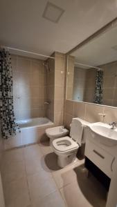 Moderno dpto 1 dorm cerca de hospitales y terminal 4 personas