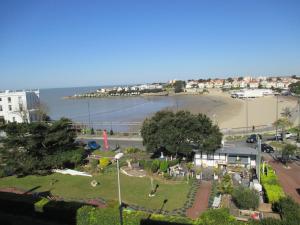 Hotels Hotel Belle Vue Royan : photos des chambres