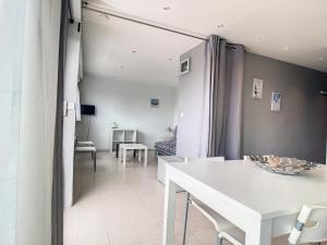 Appartements Palavas T2 Confort Vue Mer, Animaux Bienvenus, Plage Proche - FR-1-715-10 : photos des chambres