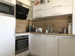 Palavas: Appart rénové F3 climatisé avec parking, 1ère ligne, accès plage, idéal pour 4 pers. - FR-1-715-36